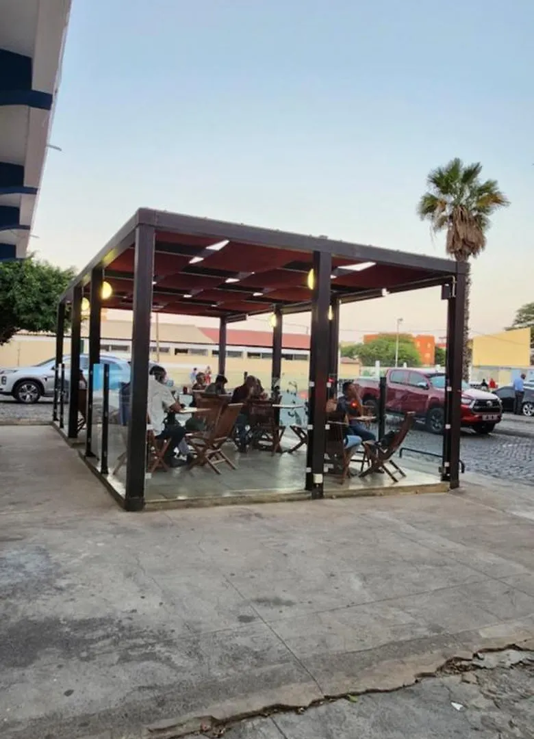 Meeting Point Hostel-Praia Group Reservations 0*, Praia